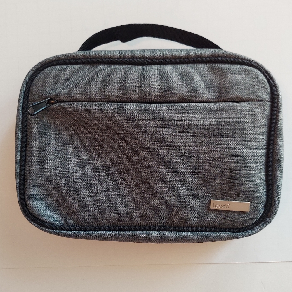NWOT flash drive and portable electronic accessories organizer case by Lacdo - Picture 2 of 14
